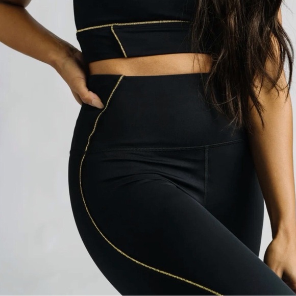 ZYIA Black and Gold Gilded Women's Bra & Leggings Set - Picture 4 of 11